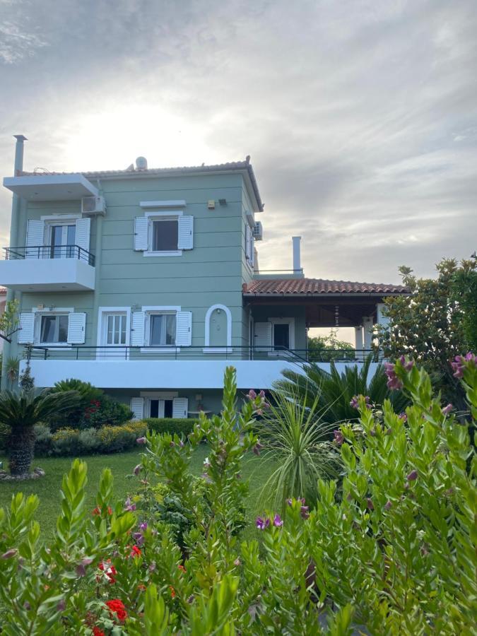 Dimitris Corinthian Villa วราฮาติ ภายนอก รูปภาพ
