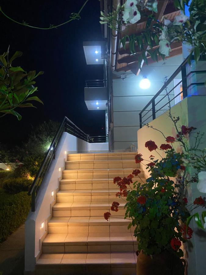 Dimitris Corinthian Villa วราฮาติ ภายนอก รูปภาพ