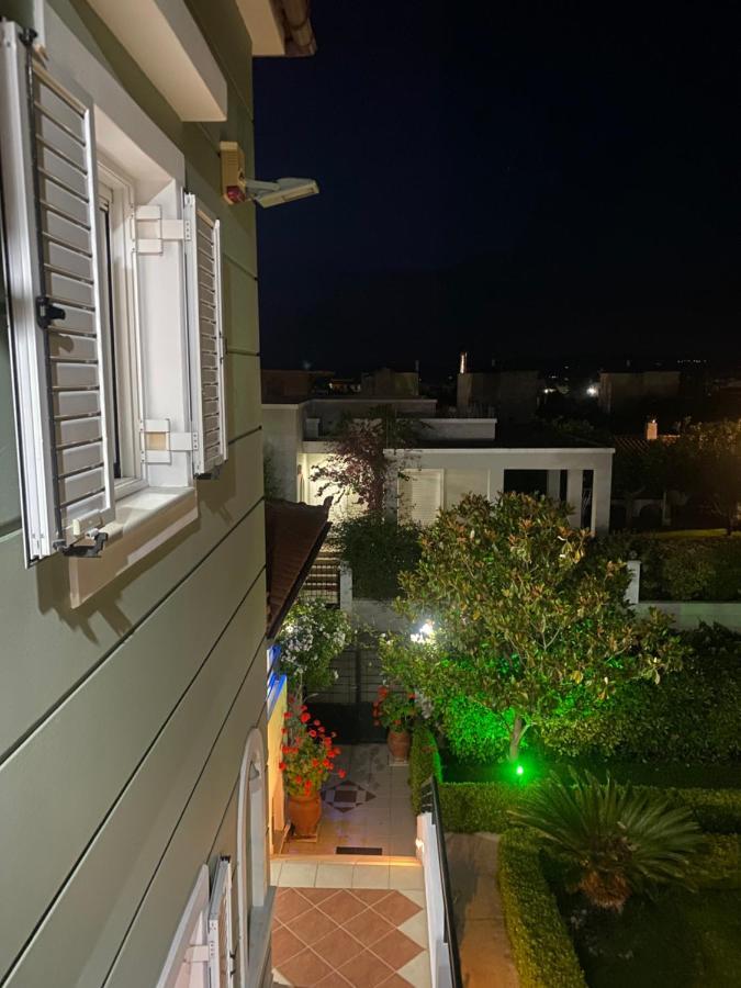 Dimitris Corinthian Villa วราฮาติ ภายนอก รูปภาพ