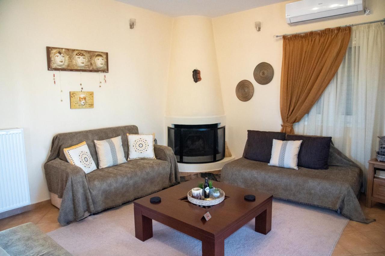 Dimitris Corinthian Villa วราฮาติ ภายนอก รูปภาพ